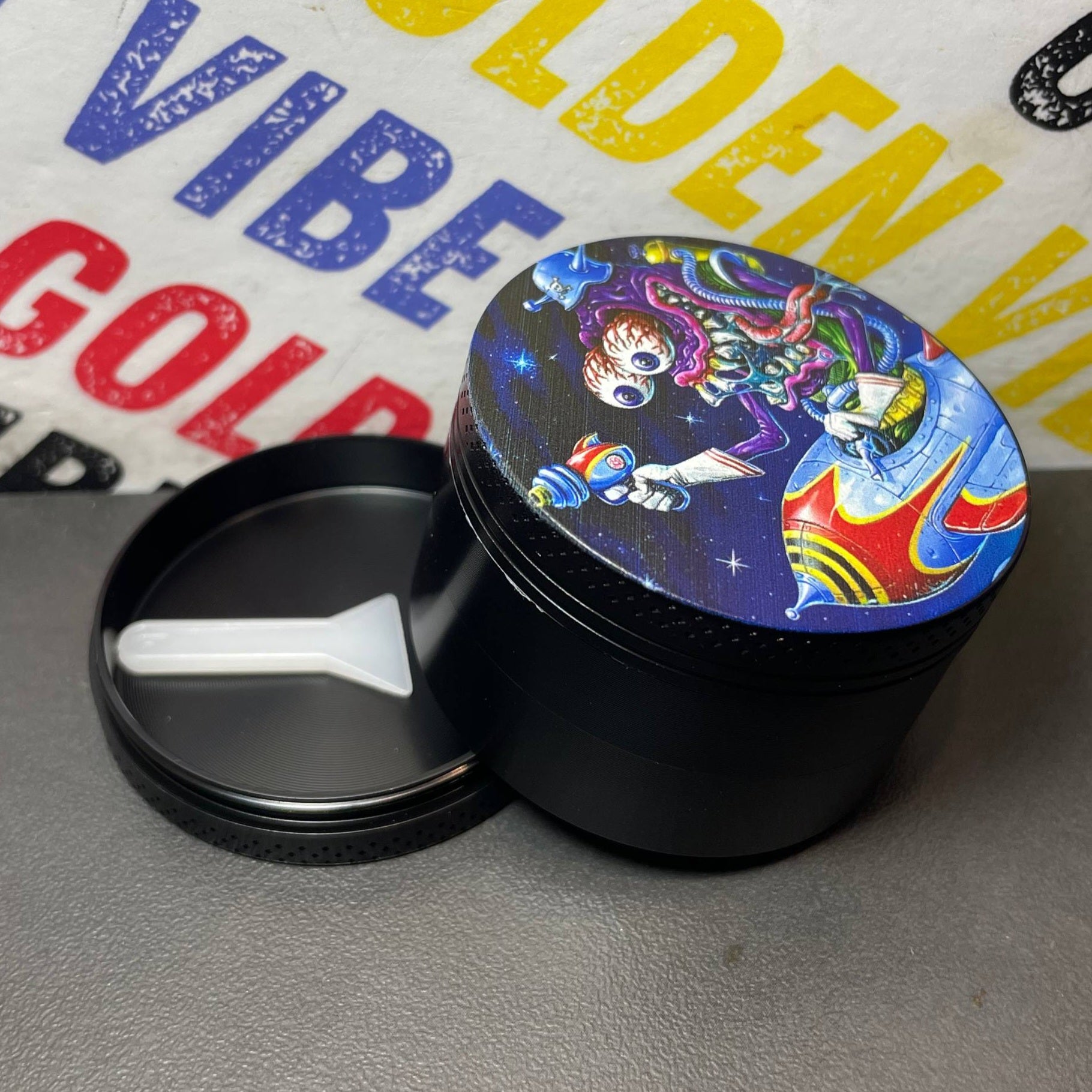 Image of GRINDER CRAZY ALIEN 50MM