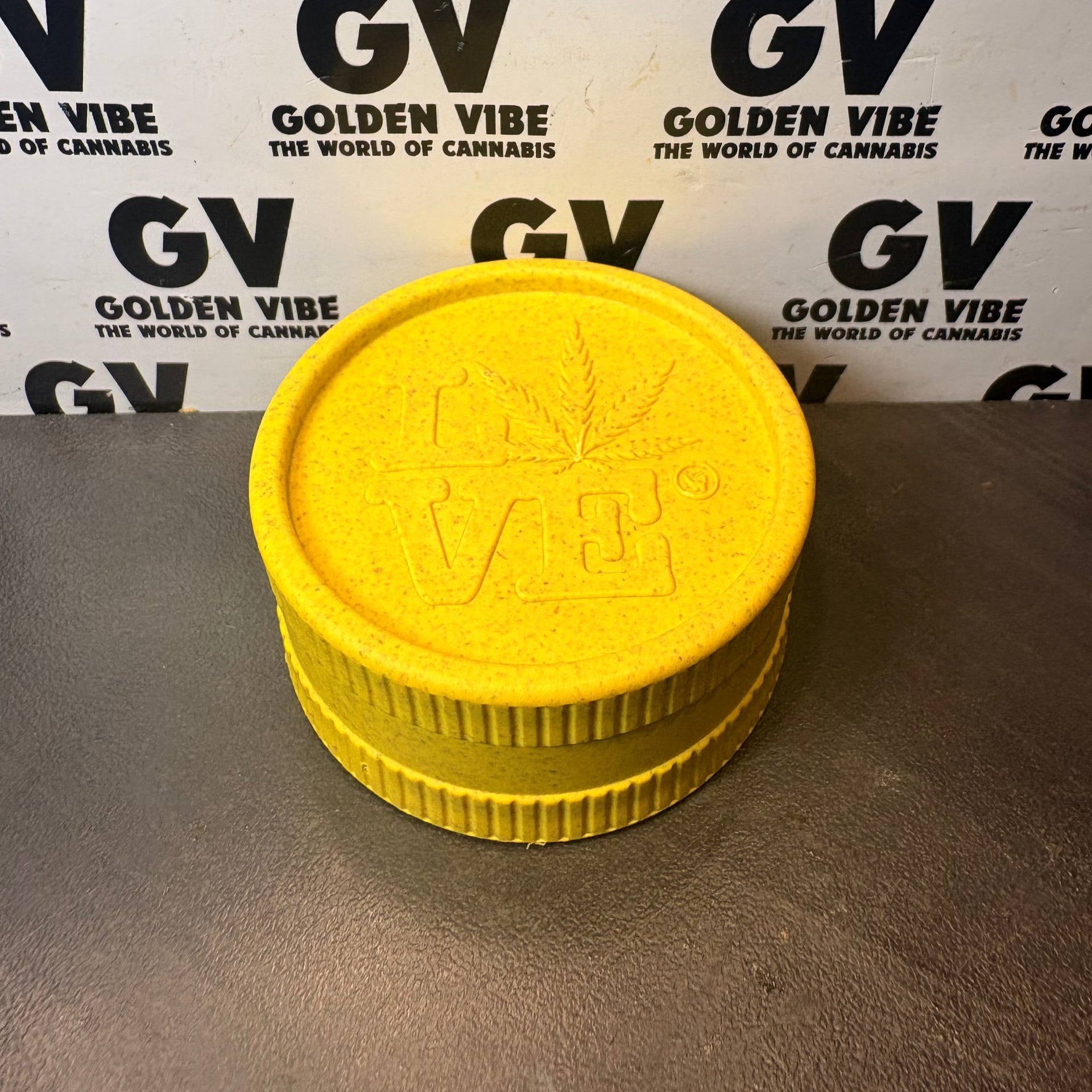 Image of GRINDER FIRE-FLOW HEMP 420 LOVE 55MM