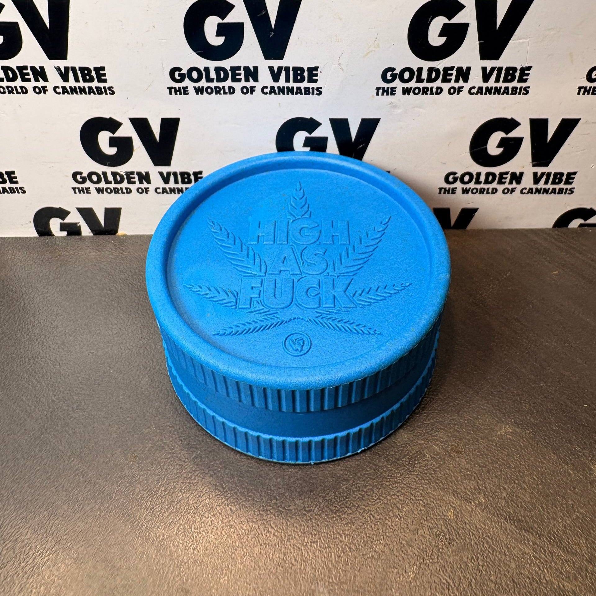 Image of GRINDER TARJETA V-SYNDICATE PEACE