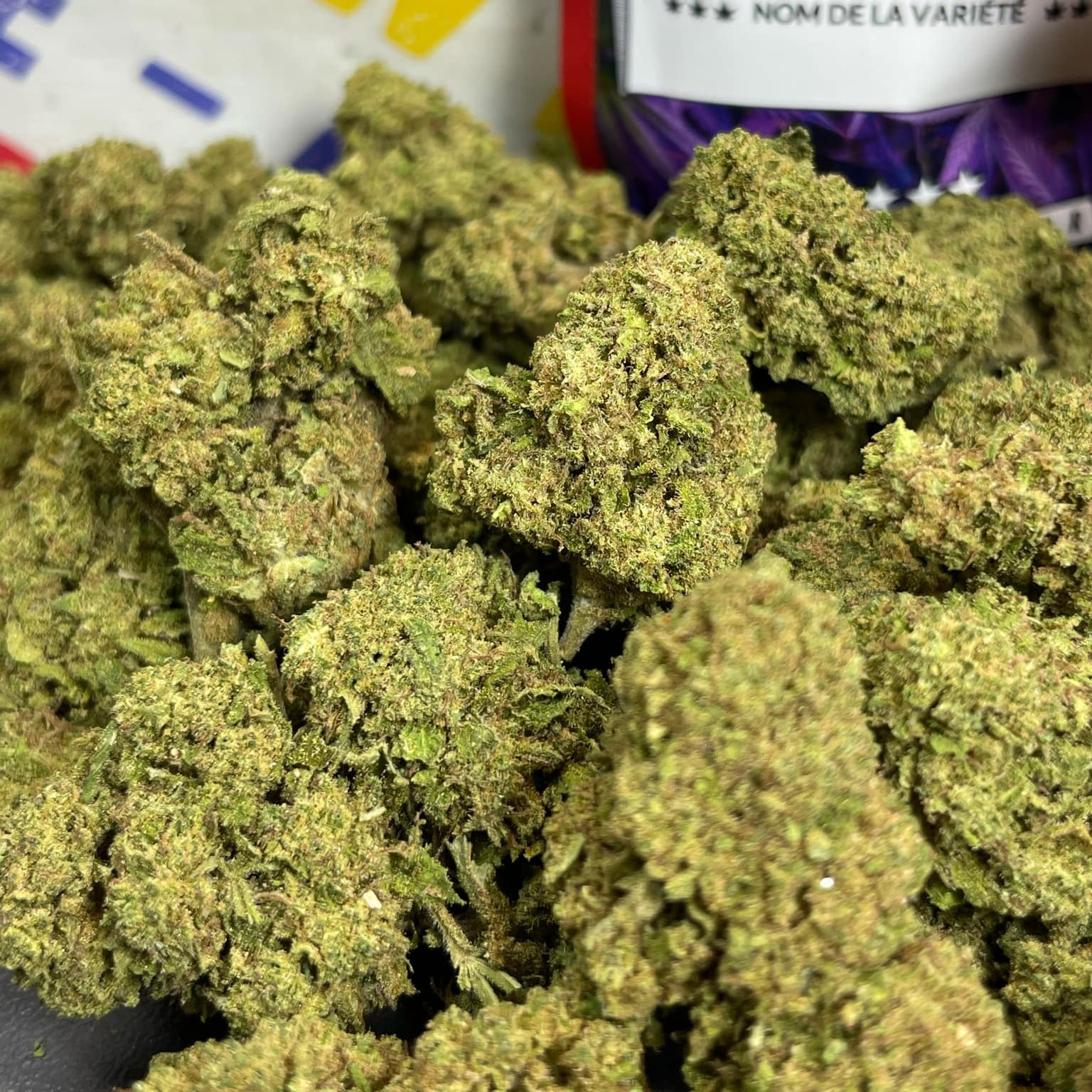 Image of WHITE DAWG (CBD)